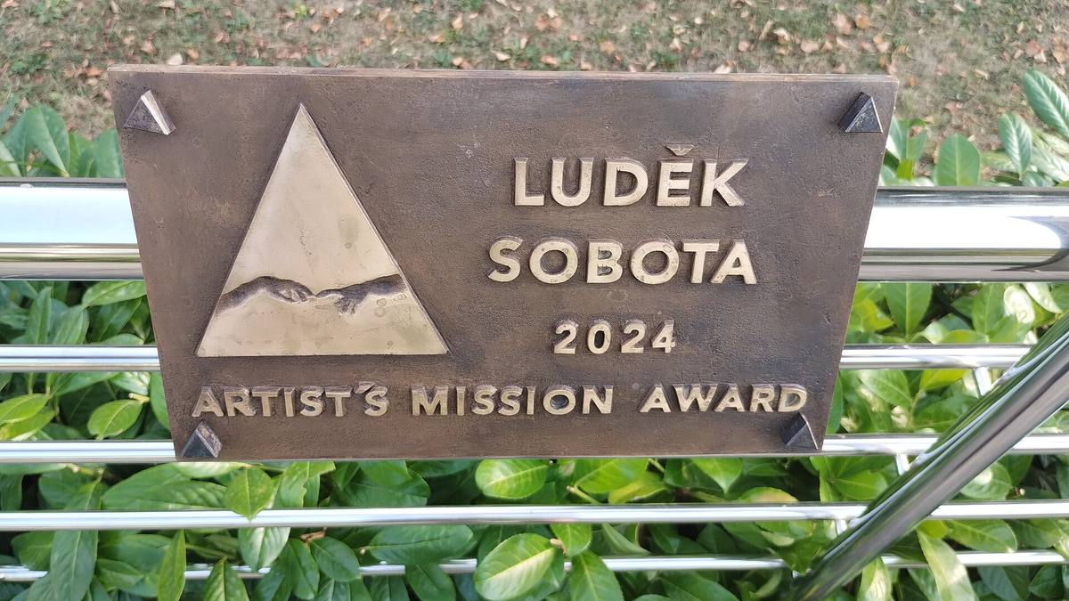 Pamětní deska Luďka Soboty na festivalu Art Film Fest v roce 2024