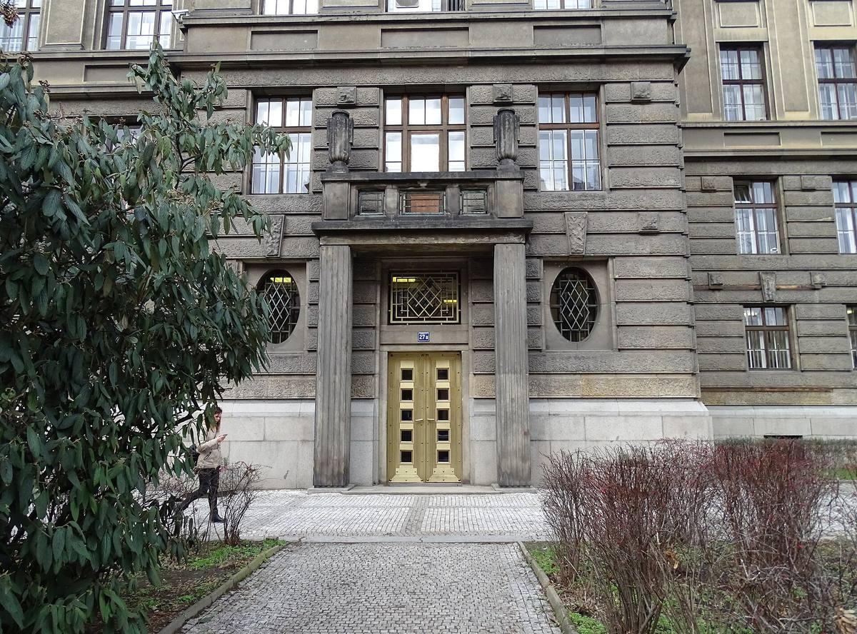 Budova Ministerstva dopravy v pražské Klimentské ulici